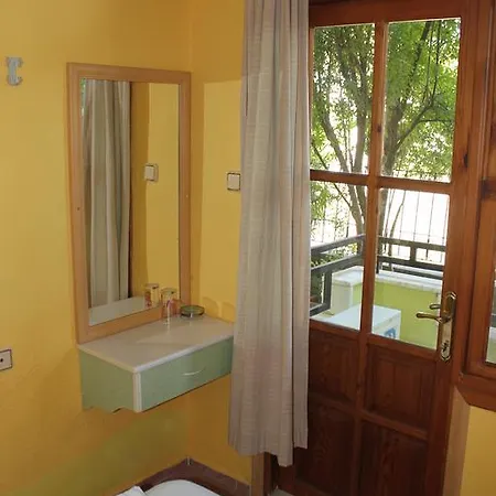Otel Flora