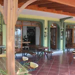 Flora Hotel 3*