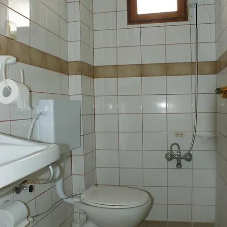 Hotel Flora 3*